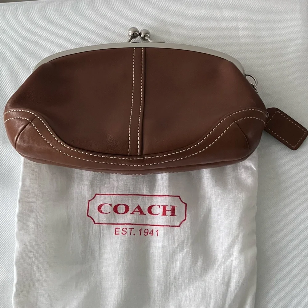 VTG Coach Kisslock Clutch Wristlet Glove Tanned Brown Leather Like New One Owner - Picture 2 of 3